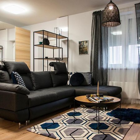 Danubio****2 Bedrooms-Be In The Center Of It All! บูดาเปสต์ ภายนอก รูปภาพ